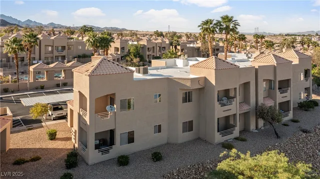 $195,000 | 2191 Bay Club Drive, Unit 204, Laughlin, NV 89029