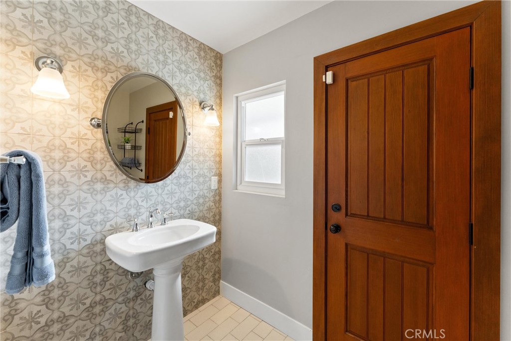 510 Laguna Road Fullerton, CA 92835 - Photo 14 of 48