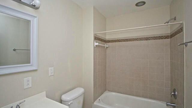 51 South Street, Unit B Charleston, SC 29403 - Photo 7 of 16 tempImageQmQVZD