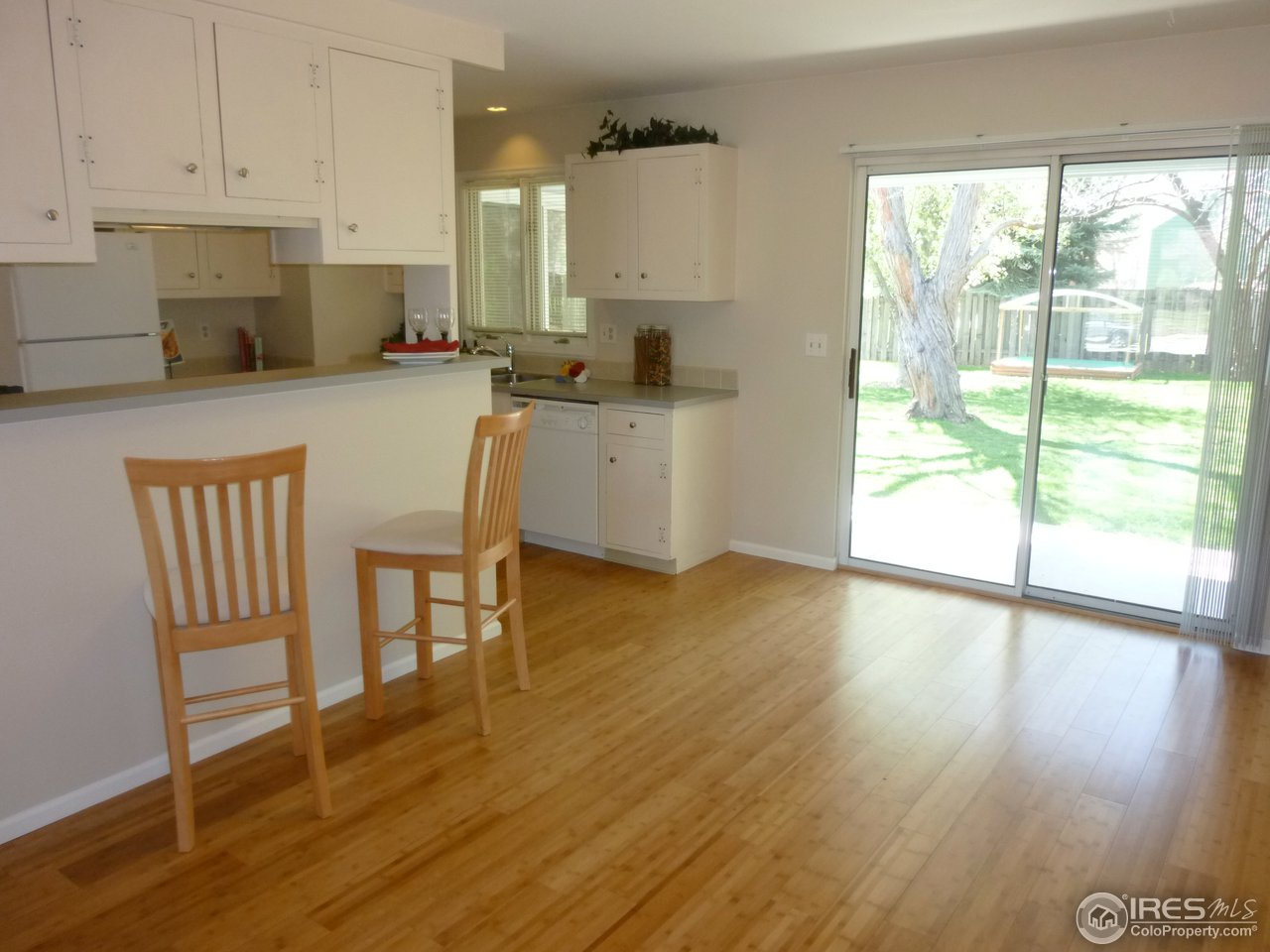 1305 Centennial Road Fort Collins, CO 80525 - Photo 10 of 25 Functional breakfast bar