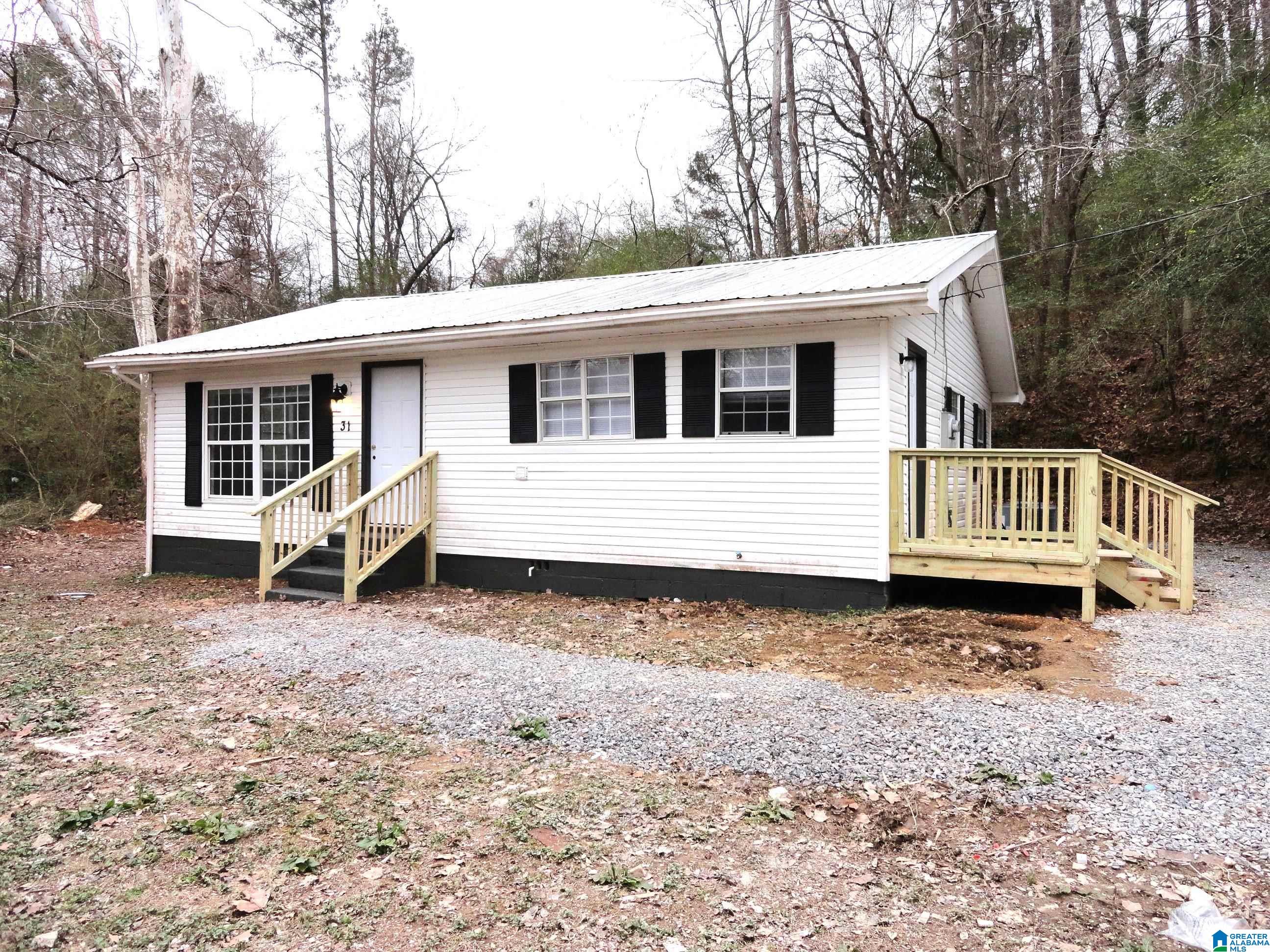 31 Pickle Street Cordova, AL 35550 - Photo 2 of 9