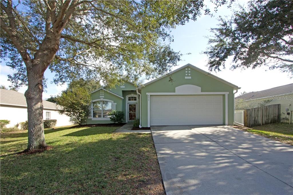 971 Vanderbilt Drive Eustis, FL 32726 - Photo 1 of 1 Beautiful Shade Oaks
