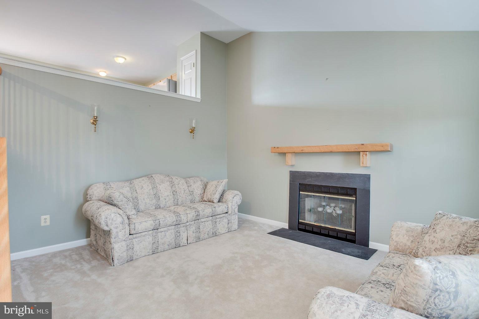 4502 Sandwood Road Baltimore, MD 21219 - Photo 11 of 39 Main level