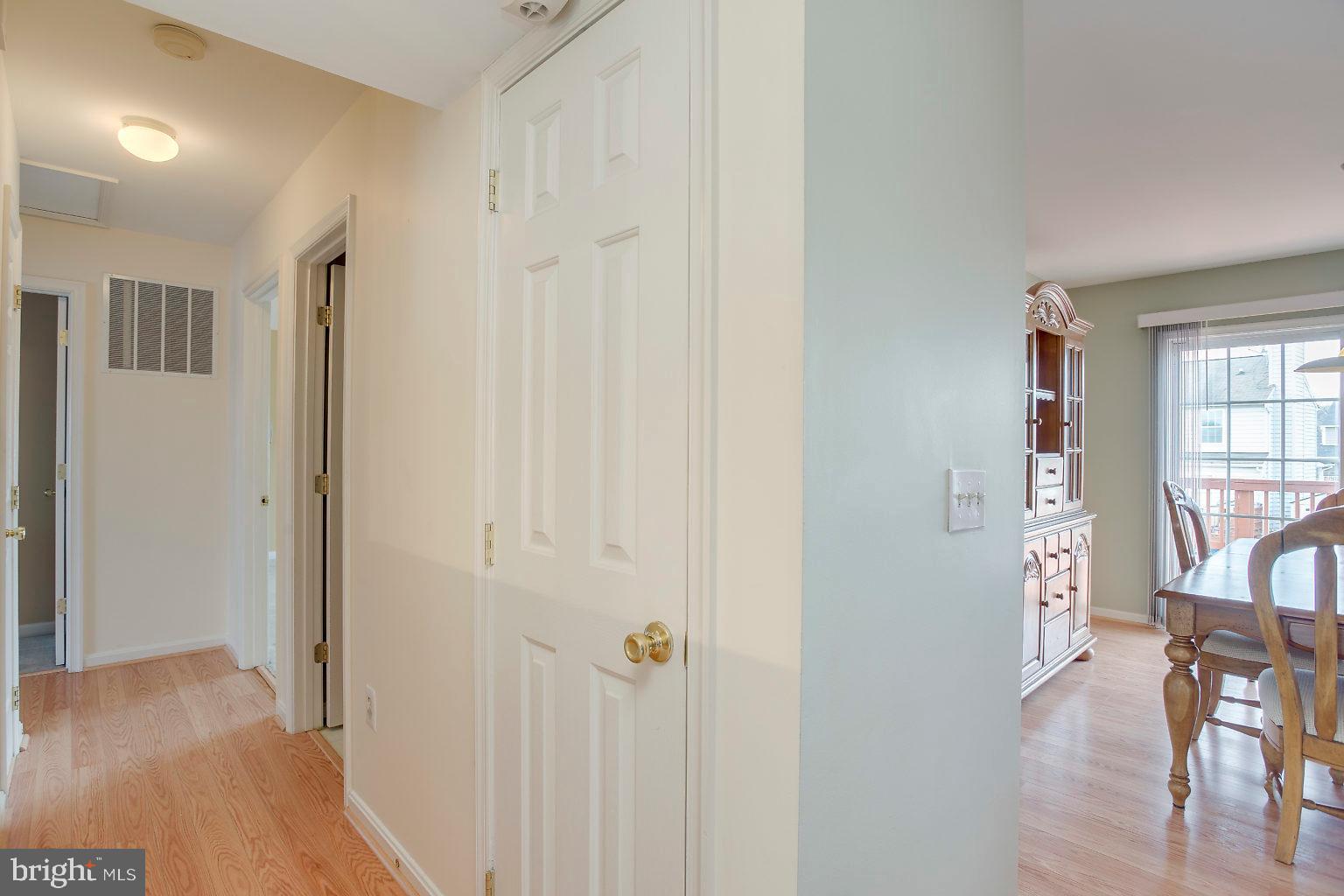 4502 Sandwood Road Baltimore, MD 21219 - Photo 21 of 39 upper Level hall