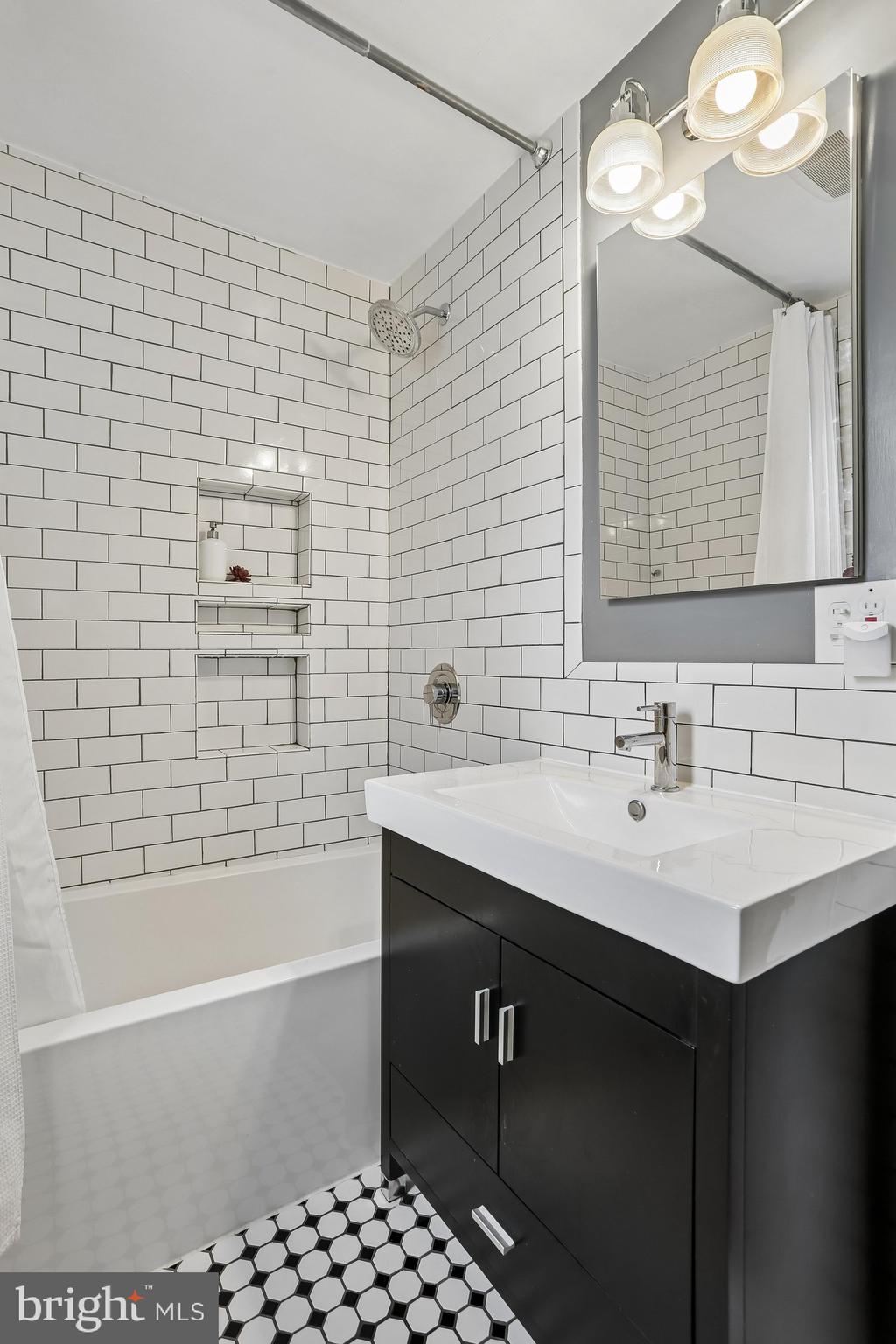 10025 Reddick Drive Silver Spring, MD 20901 - Photo 22 of 59 Upstairs Full Bath