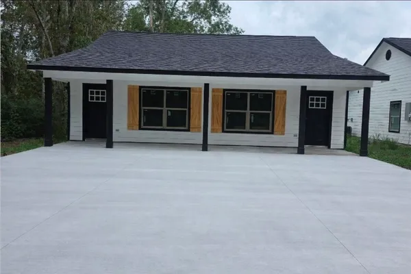 $1,450 | 3514 Hunnicutt Street, Unit B, Dayton, TX 77535