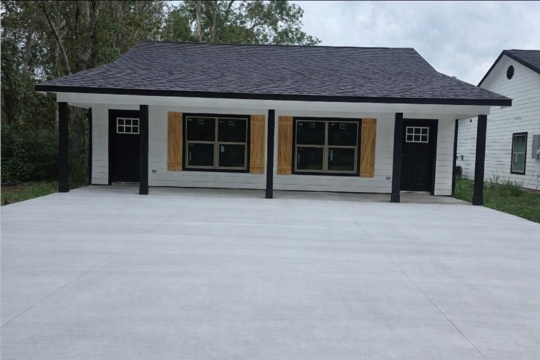 3514 Hunnicutt Street, Unit B Dayton, TX 77535 - Photo 1 of 15