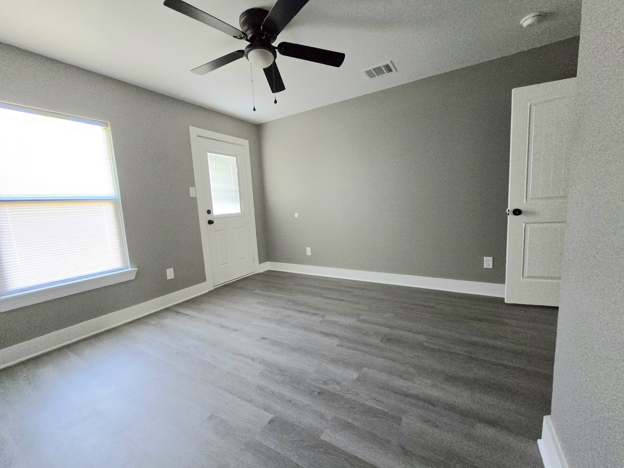 3514 Hunnicutt Street, Unit B Dayton, TX 77535 - Photo 11 of 15