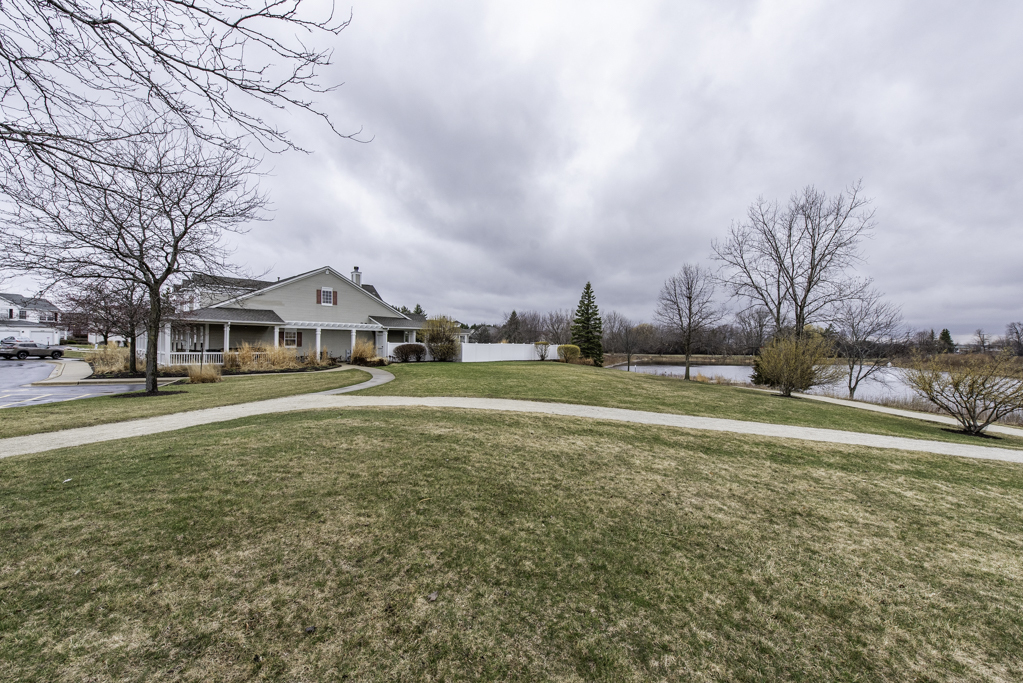 2879 Falling Waters Drive, Unit 2879 Lindenhurst, IL 60046 - Photo 28 of 30