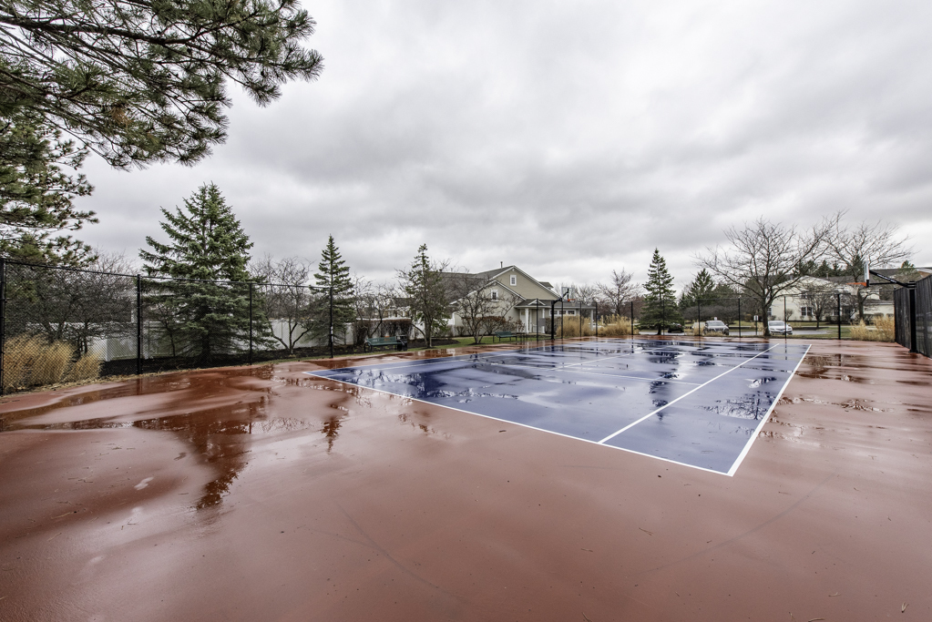 2879 Falling Waters Drive, Unit 2879 Lindenhurst, IL 60046 - Photo 29 of 30 a view of swimming pool with outdoor seating