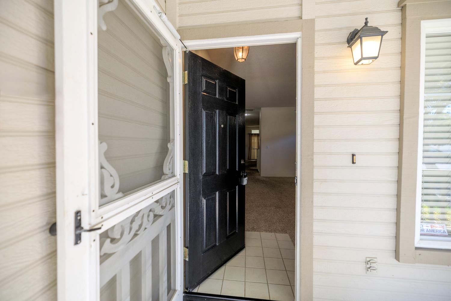 2123 Spring Blossom Lane Turlock, CA 95382 - Photo 5 of 44 a view of hallway with livingroom