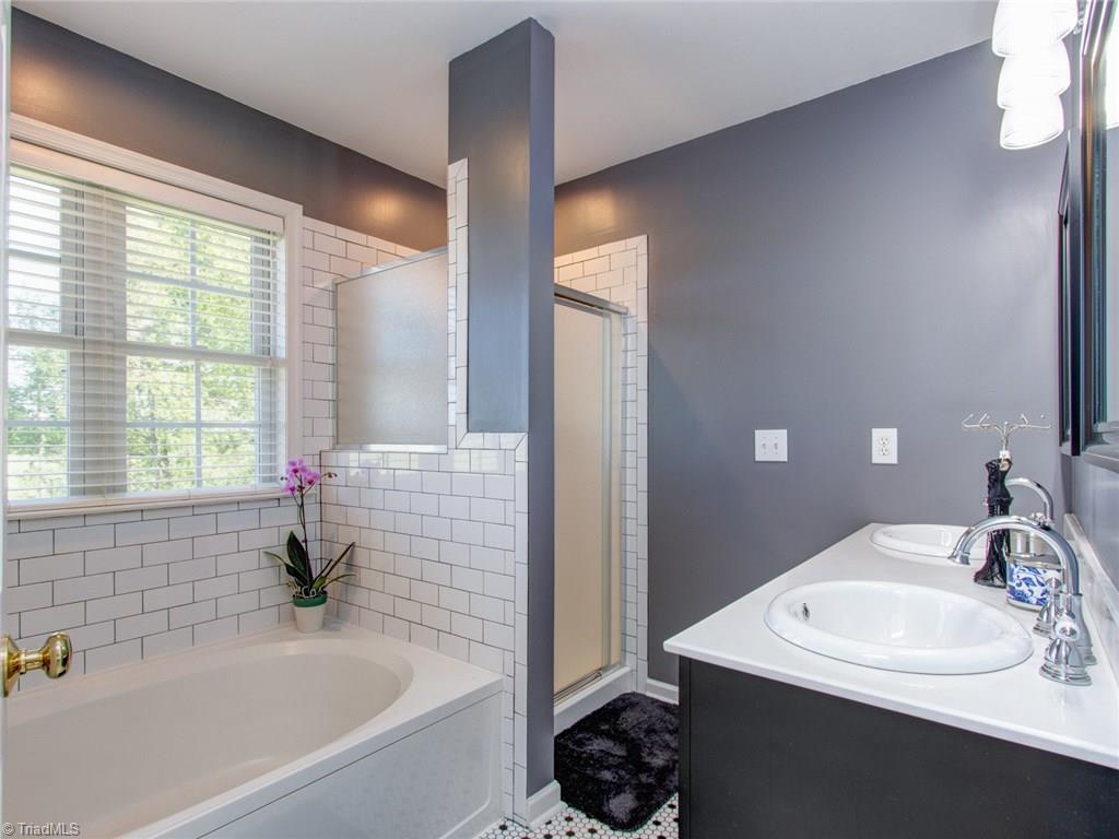 3692 Shadow Ridge Drive High Point, NC 27265 - Photo 22 of 30 Gallery Image 22