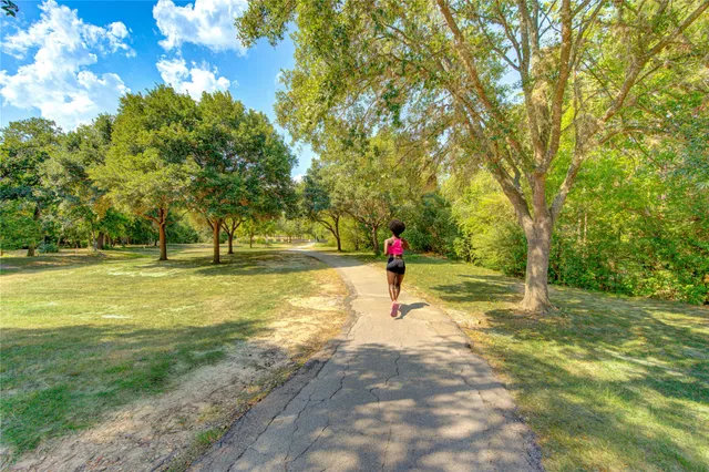 $129,900 | 12550 Whittington Drive, Unit 408, Houston, TX 77077