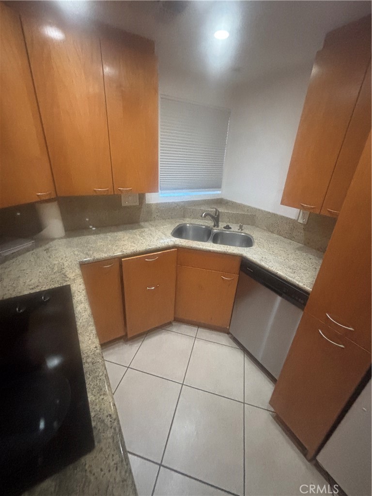 2700 Lawrence Crossley Road, Unit 84 Palm Springs, CA 92264 - Photo 7 of 27