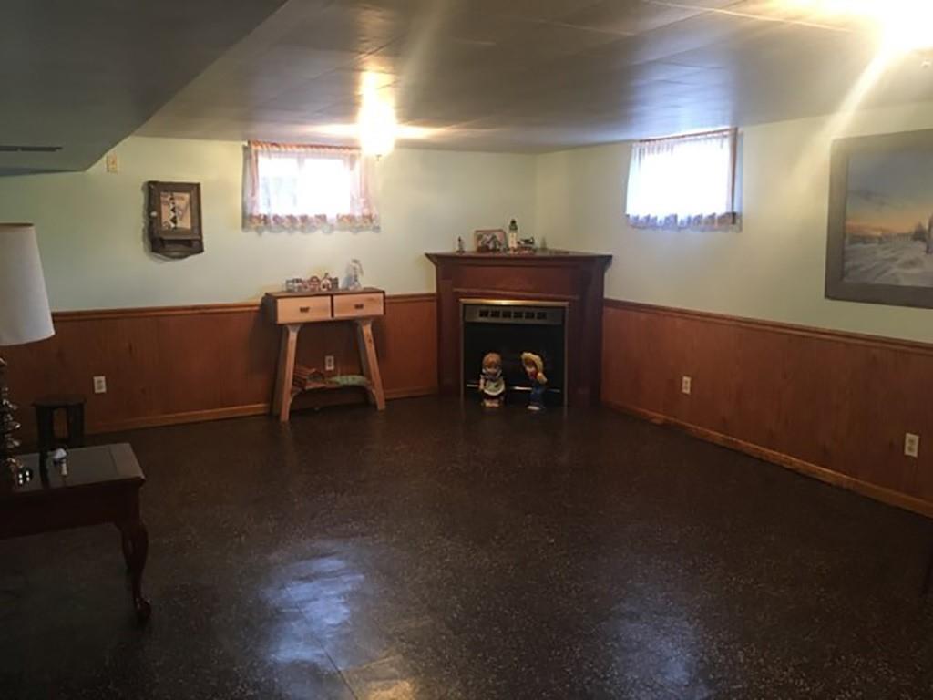 818 Barclay Road Indiana, PA 15701 - Photo 11 of 15 a room with furniture and window