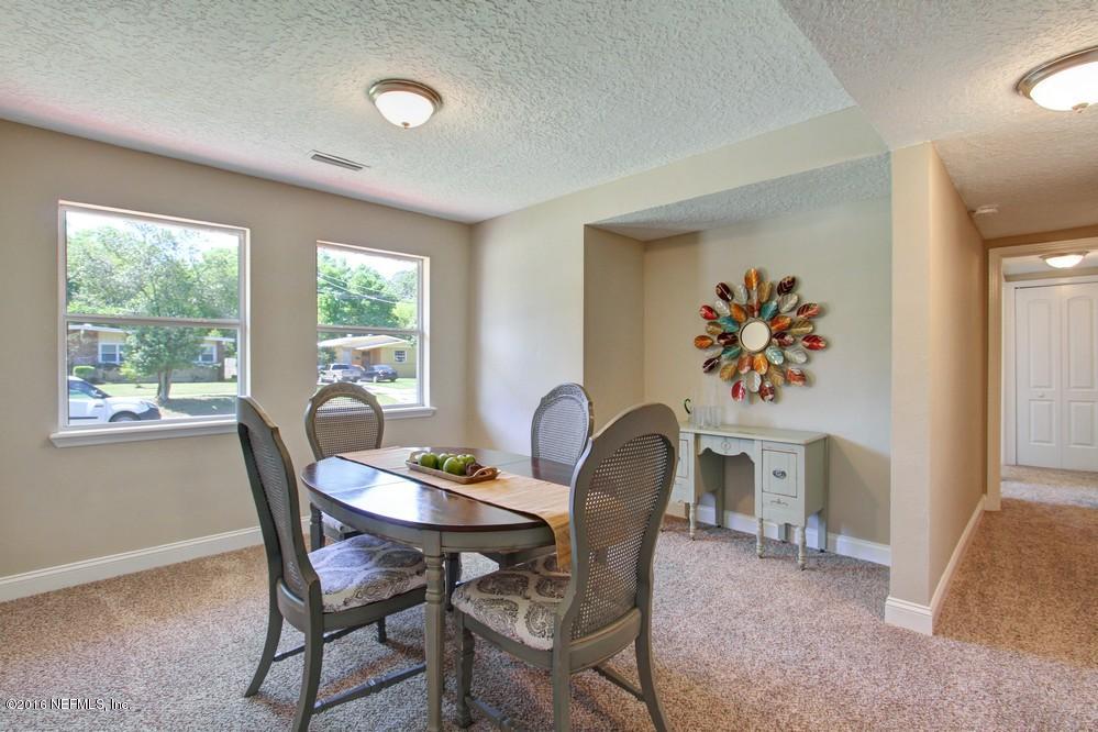 7103 Altama Road Jacksonville, FL 32216 - Photo 16 of 34 Marro Staging Services Holiday Hill (13)