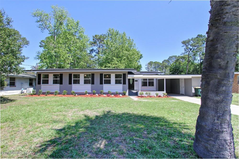 7103 Altama Road Jacksonville, FL 32216 - Photo 2 of 34 Marro Staging Services Holiday Hill (33)