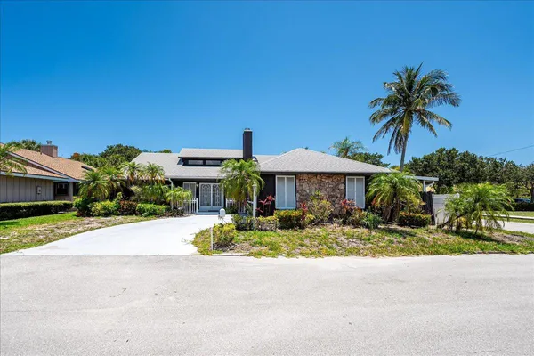 $1,420,000 | 901 Sandy Oaks Drive, Jupiter, FL 33477