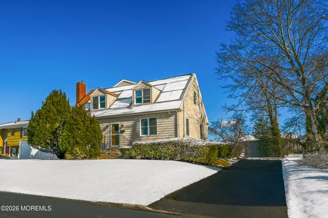 $899,000 | 12 Thompson Avenue, Leonardo, NJ 07737