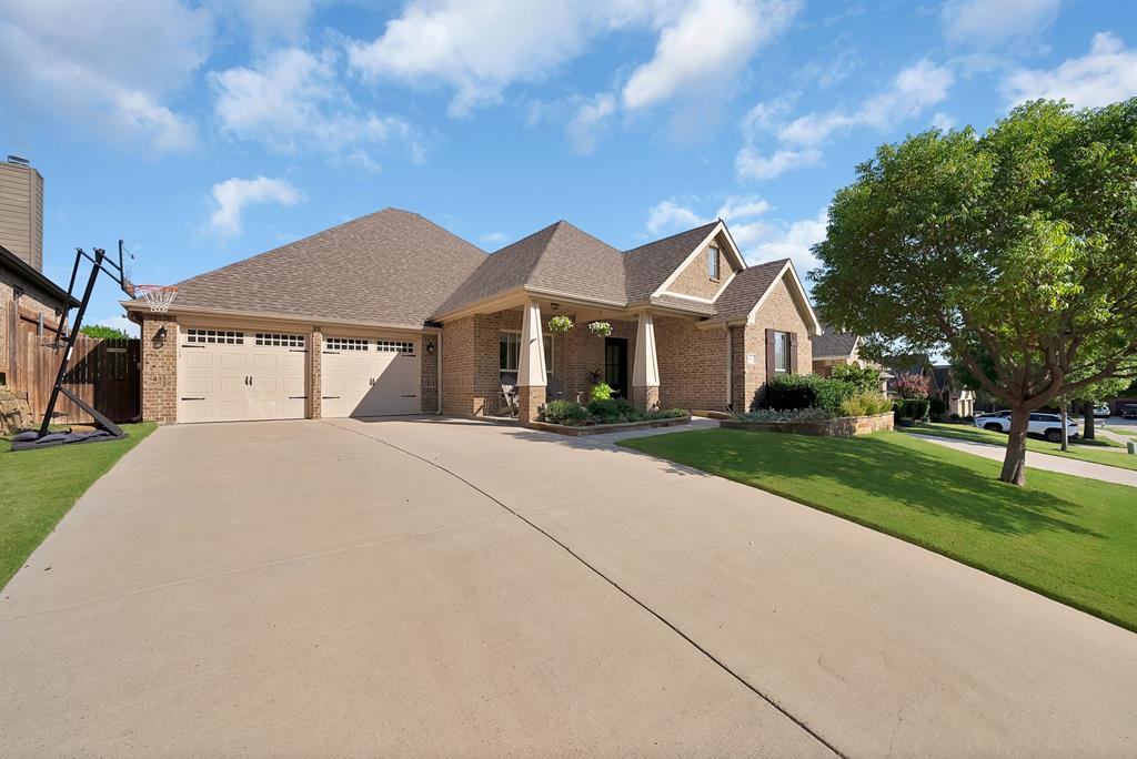 9012 Inwood Street Benbrook, TX 76126 - Photo 6 of 40