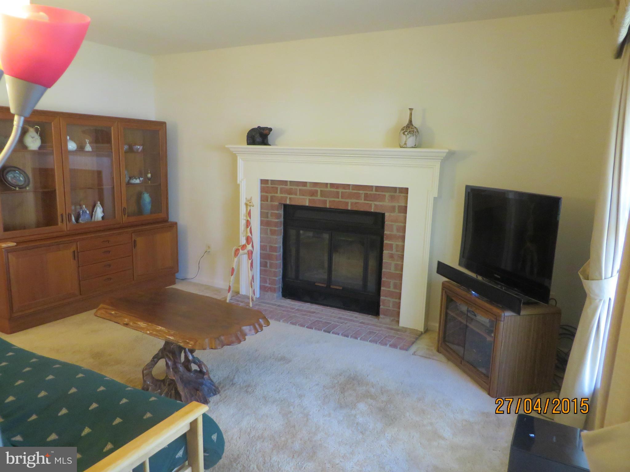 3435 Mt Burnside Way Woodbridge, VA 22192 - Photo 11 of 30 Family Room