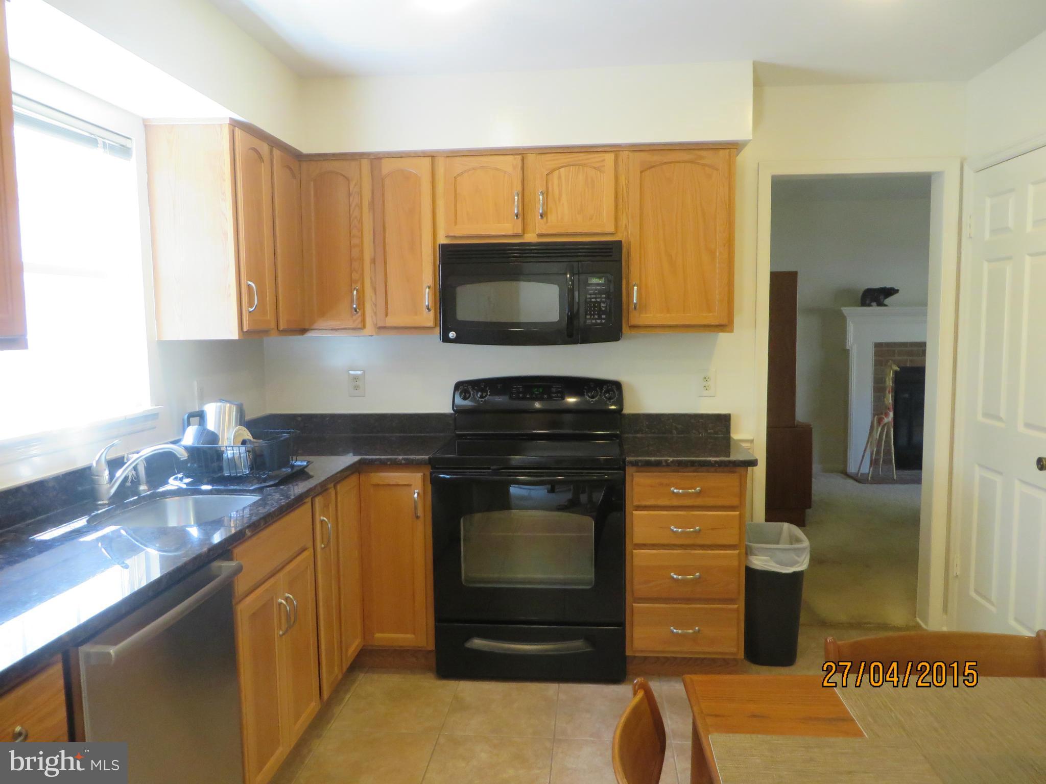 3435 Mt Burnside Way Woodbridge, VA 22192 - Photo 6 of 30 Kitchen