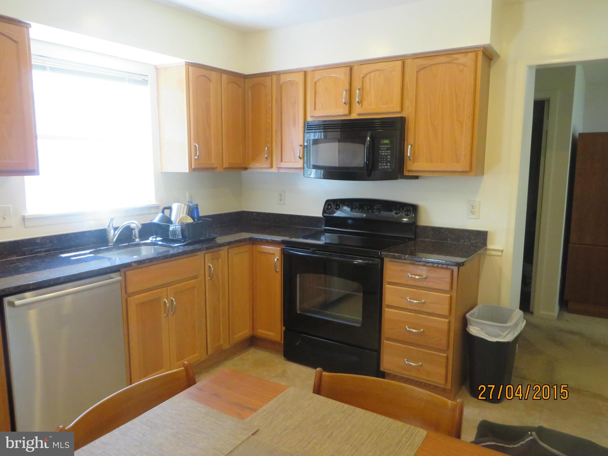 3435 Mt Burnside Way Woodbridge, VA 22192 - Photo 7 of 30 Kitchen