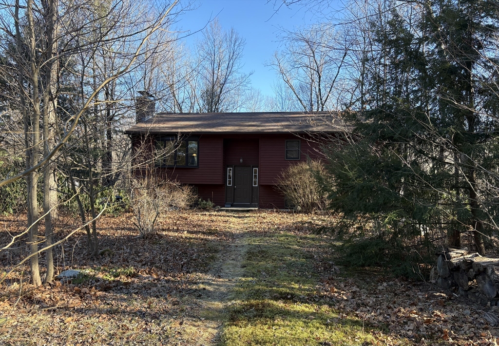 26 Hitching Post Road Amherst, MA 01002 - Photo 2 of 31