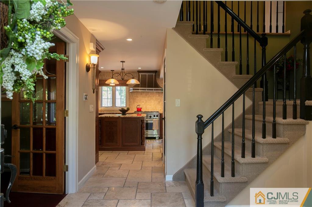36 Pine Ridge Drive Edison, NJ 08820 - Photo 4 of 51 a view of entryway and hall