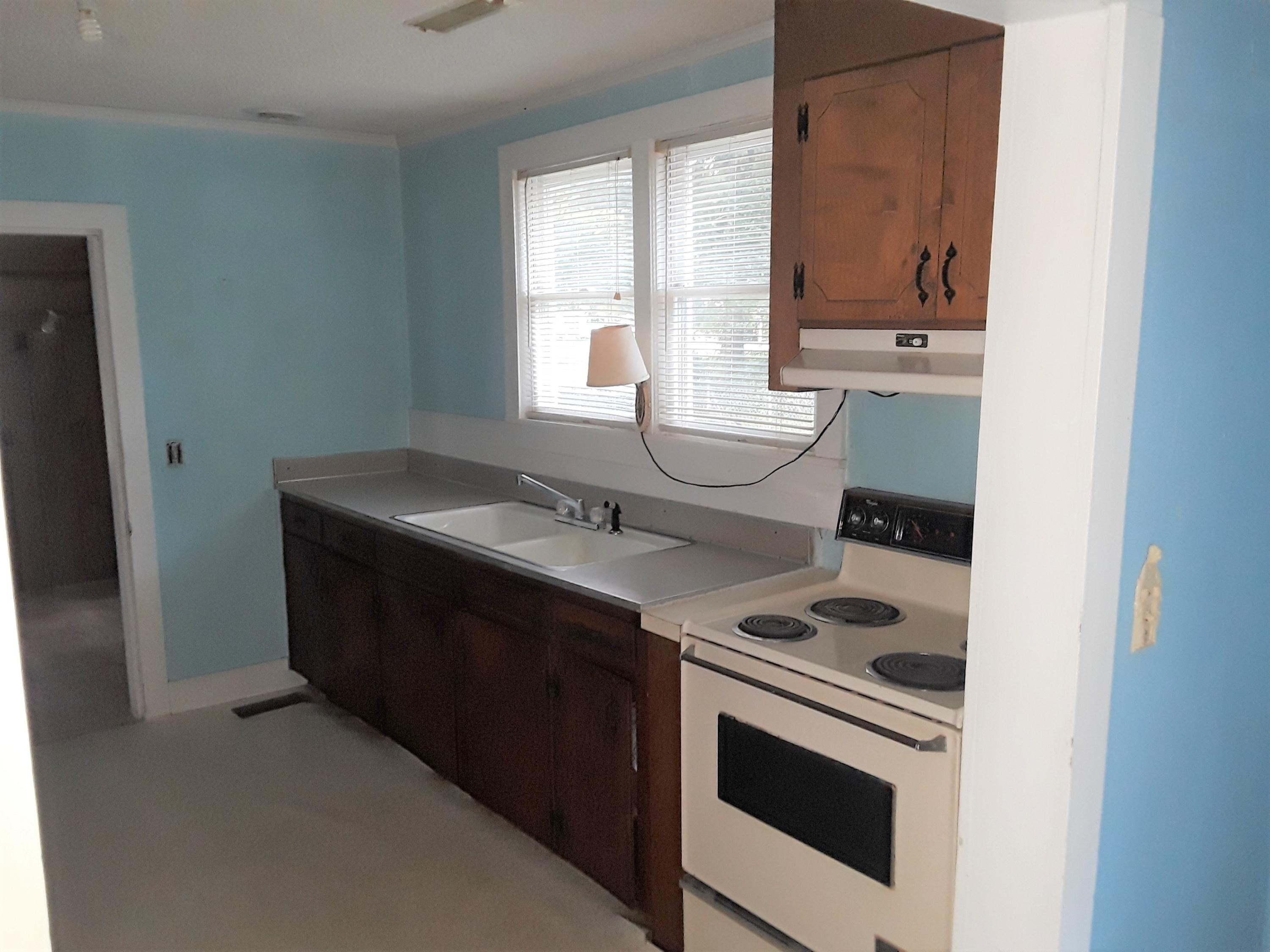 1151 Walter kitchen