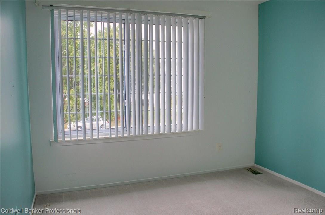 238 Parsons Lane Rochester, MI 48307 - Photo 20 of 30 2nd_Bedroom.jpg