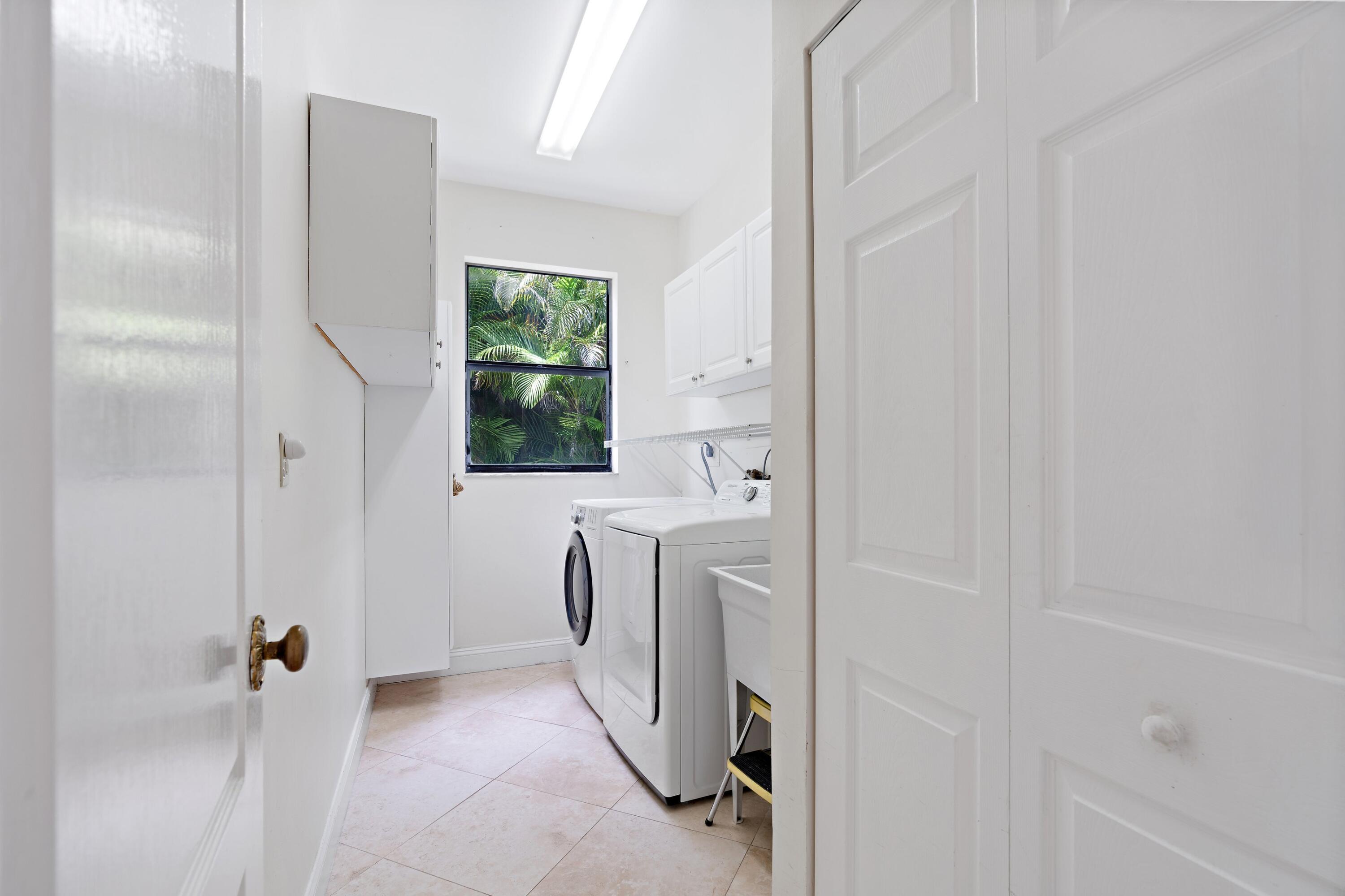 11164 Boca Woods Lane Boca Raton, FL 33428 - Photo 15 of 36 Laundry Room