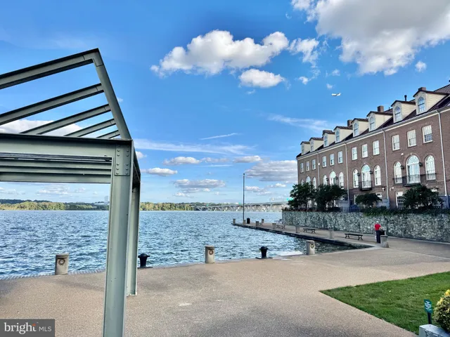 $6,750 | 16 Franklin Street, Alexandria, VA 22314