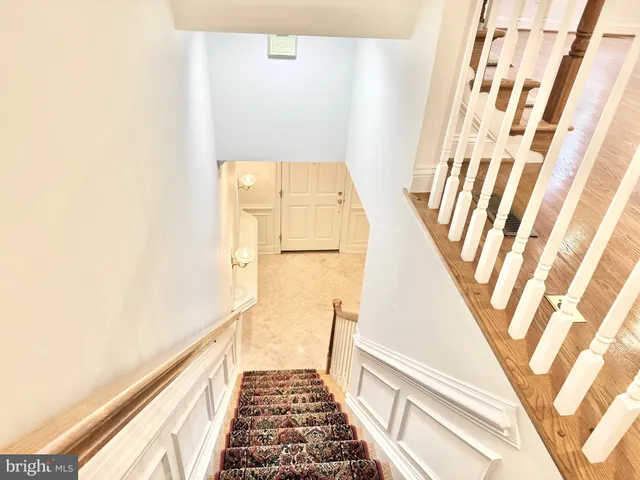 a view of entryway with a front door