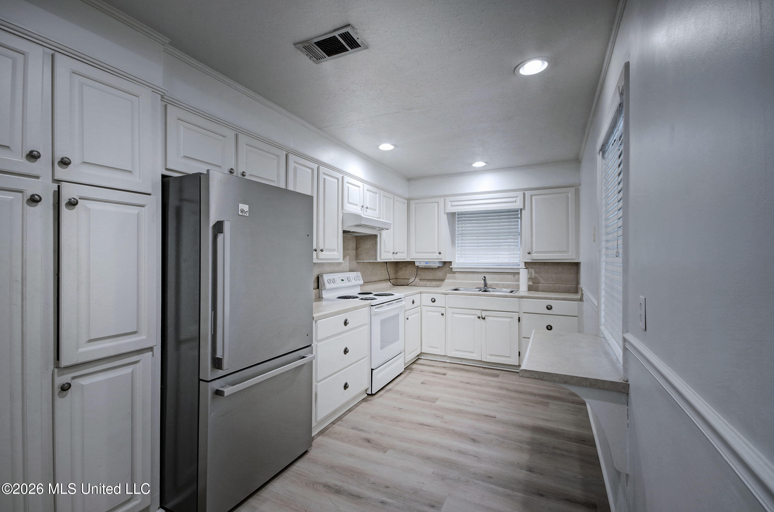 2384 Harahan Road Pearl, MS 39208 - Photo 8 of 20 IMGP2772_3_4