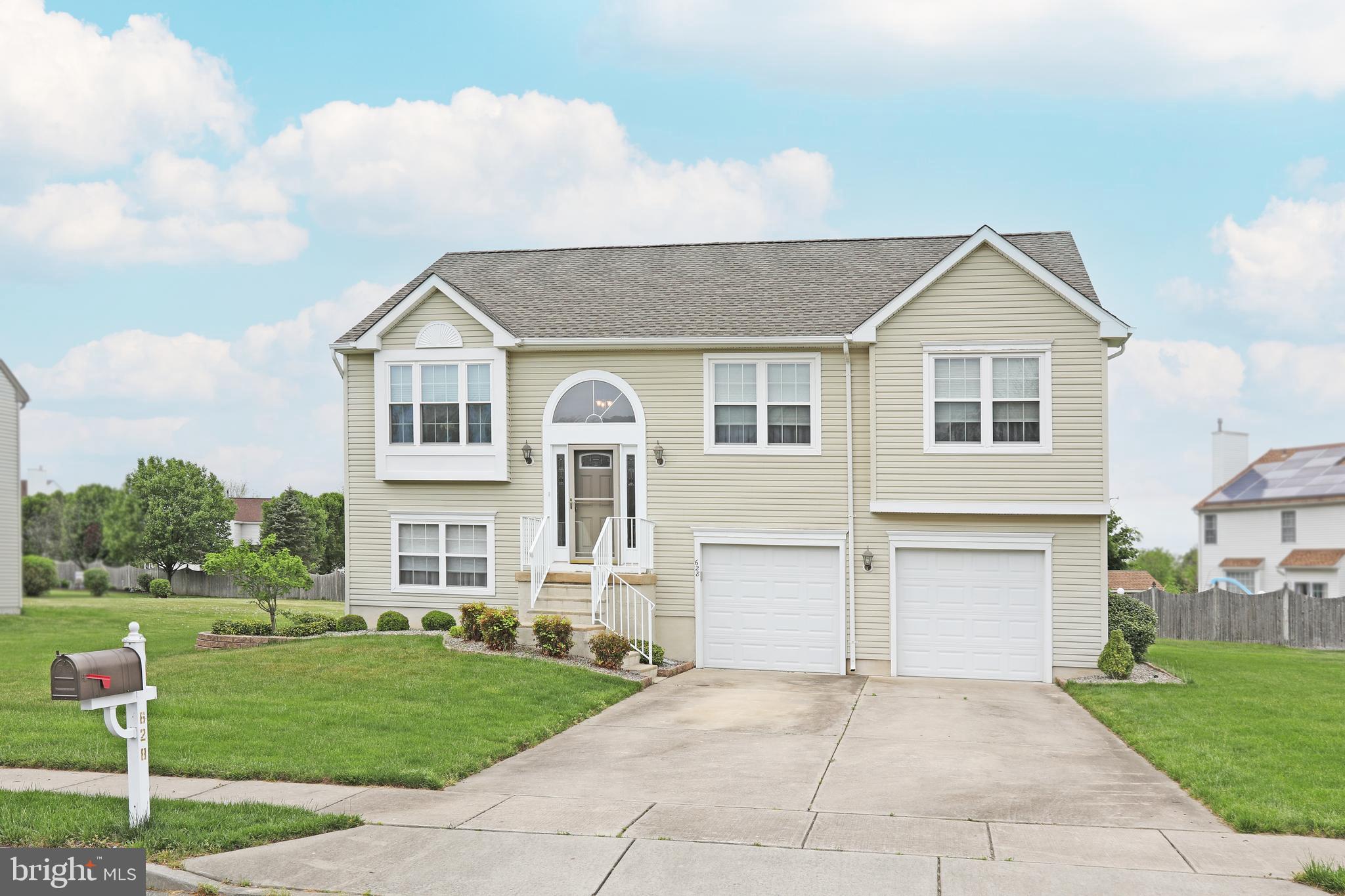 628 Raspberry Lane Williamstown, NJ 08094 - Photo 1 of 31