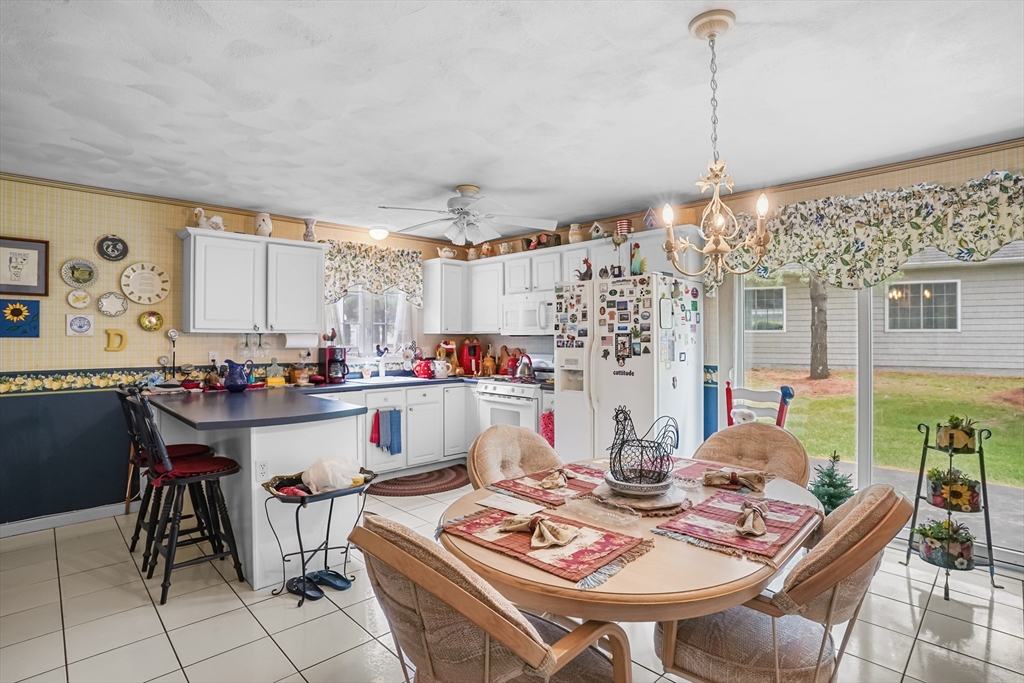 207 Topsfield Road Wenham, MA 01984 - Photo 7 of 20