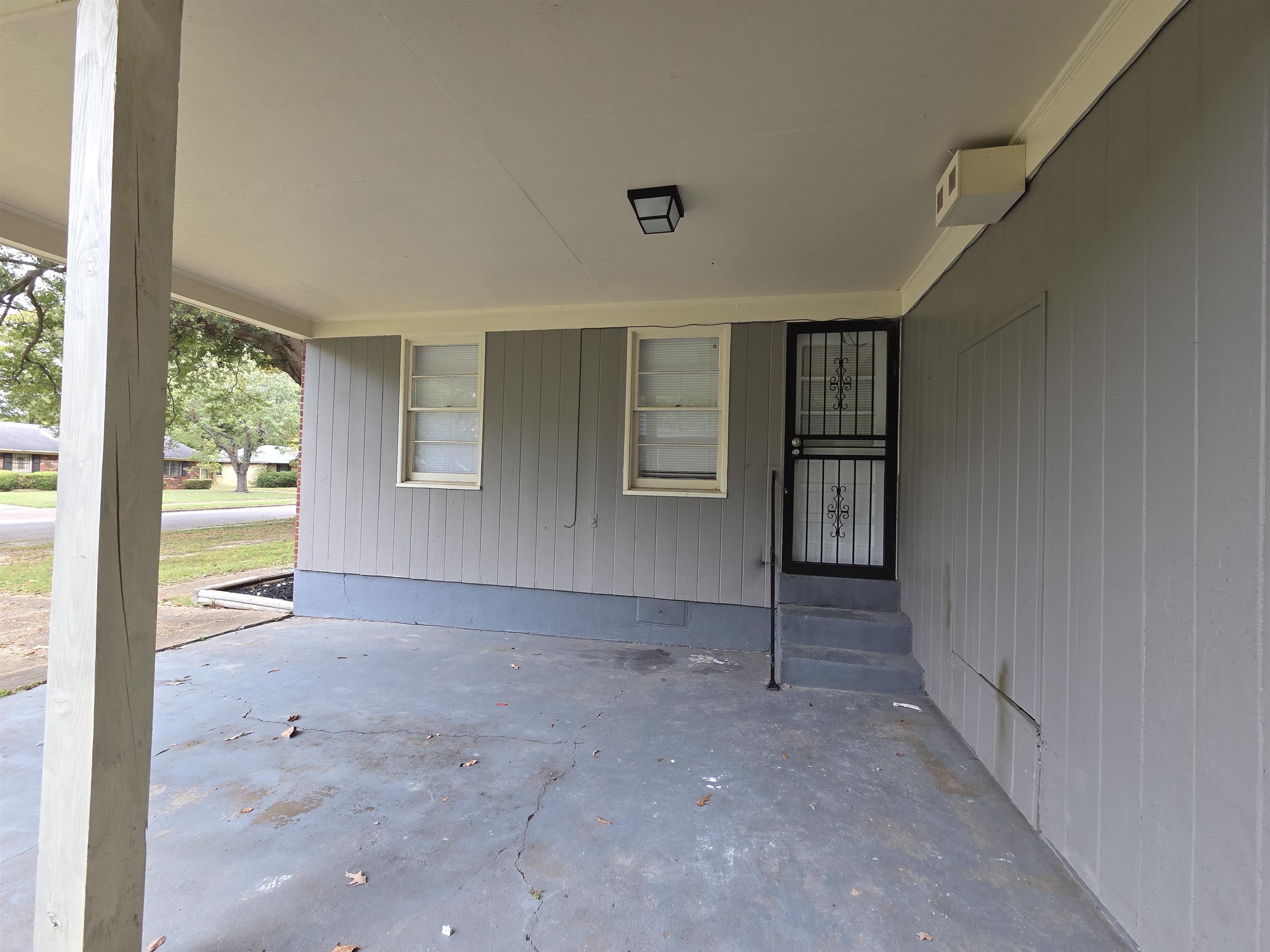 3602 Gowan Drive Memphis, TN 38127 - Photo 20 of 20 an empty room with windows
