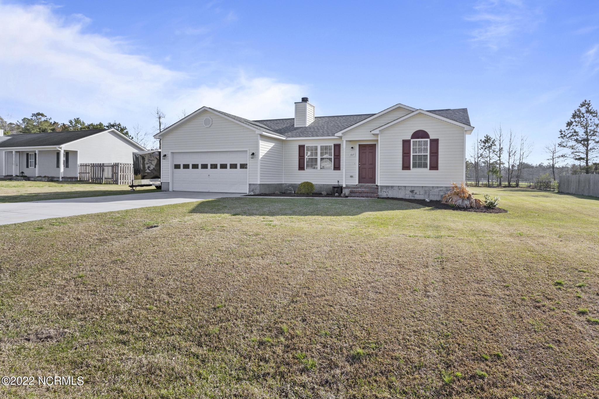 107 Poplar Ridge Road Jacksonville, NC 28546 - Photo 3 of 27 IMG_9197