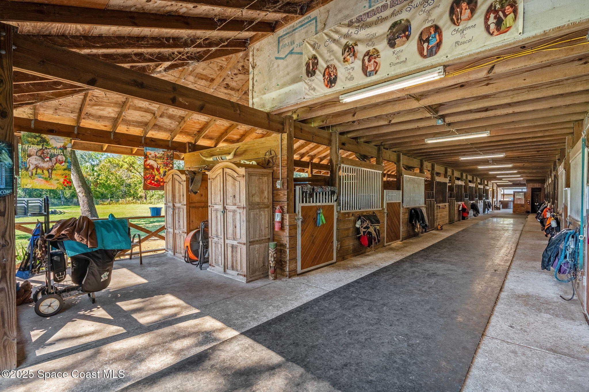 4630 James Road Cocoa, FL 32926 - Photo 28 of 58 a view of a garage with table and chairs