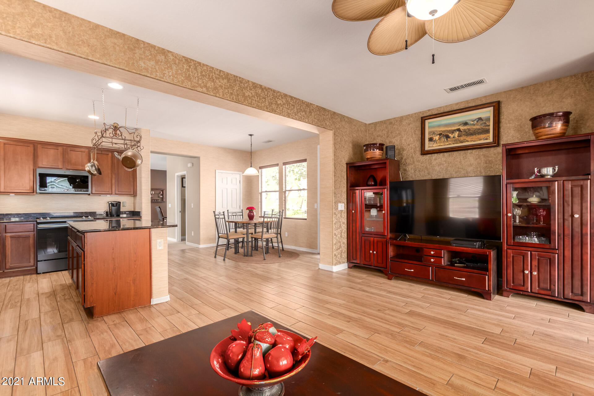 20889 West Ridge Road Buckeye, AZ 85396 - Photo 11 of 47 Great Room