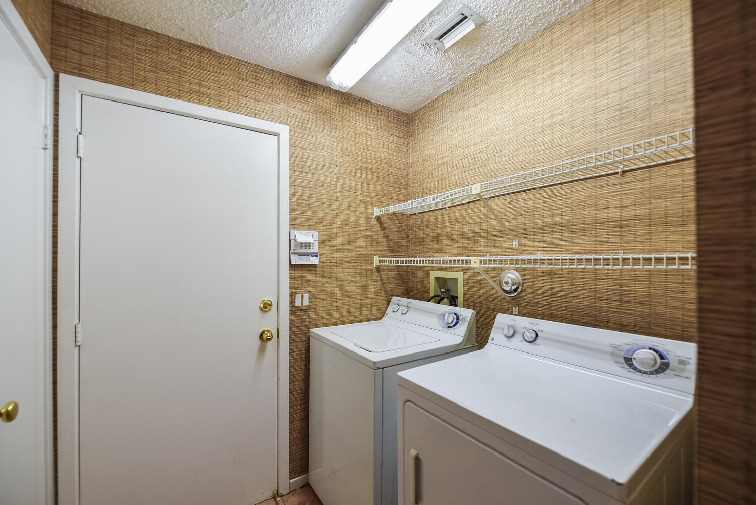 2036 Northwest 52nd Street Boca Raton, FL 33496 - Photo 18 of 24 2036 NW 52nd St Boca Raton FL-large-018-