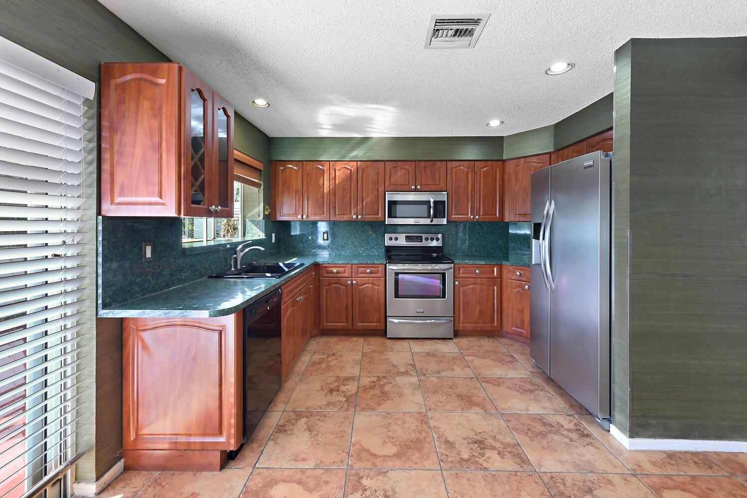2036 Northwest 52nd Street Boca Raton, FL 33496 - Photo 8 of 24 2036 NW 52nd St Boca Raton FL-large-008-