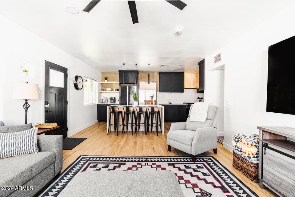 3102 North 35th Street Phoenix, AZ 85018 - Photo 3 of 16 3102 N 35th St PHX AZ pic 3