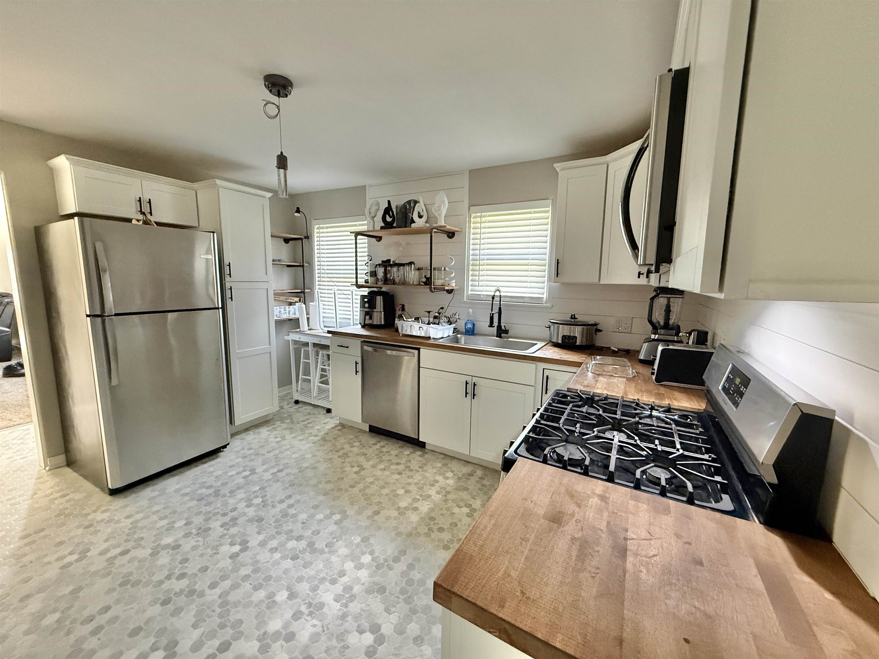 108 South Monroe Street Bay City, MI 48708 - Photo 3 of 11