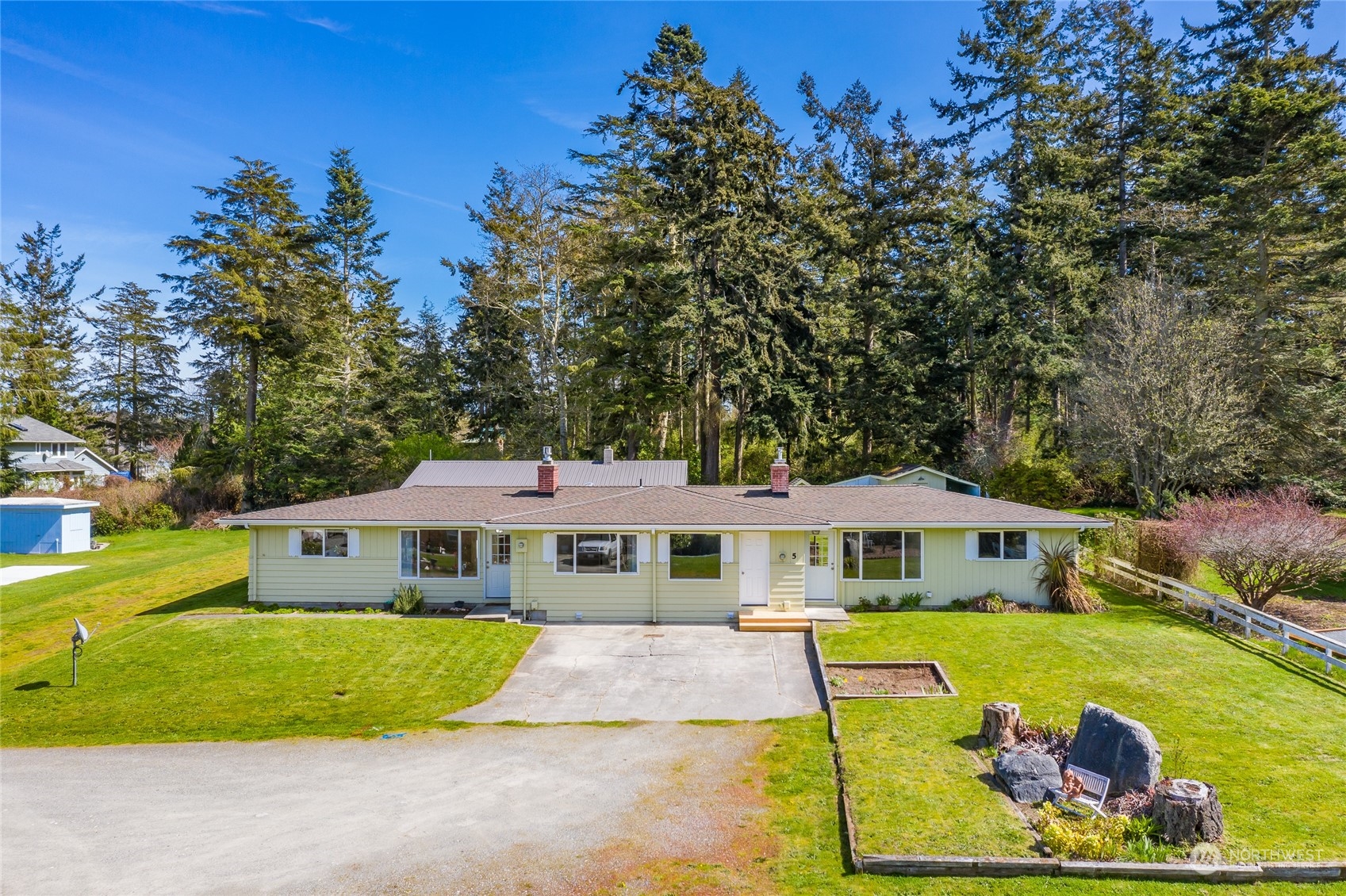 2357 Williams Road Oak Harbor, WA 98277 - Photo 3 of 40 Gallery Image 3