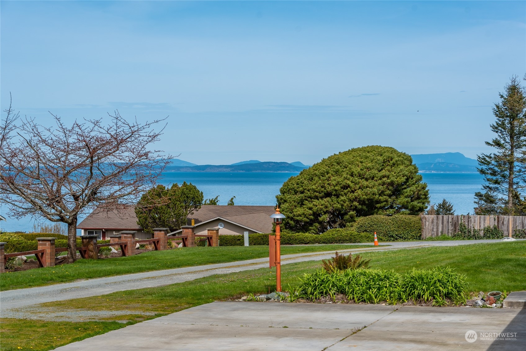 2357 Williams Road Oak Harbor, WA 98277 - Photo 7 of 40 Gallery Image 7