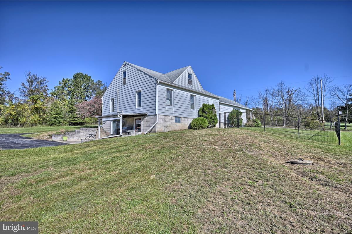 530 Mt Airy Road Lewisberry, PA 17339 - Photo 5 of 27