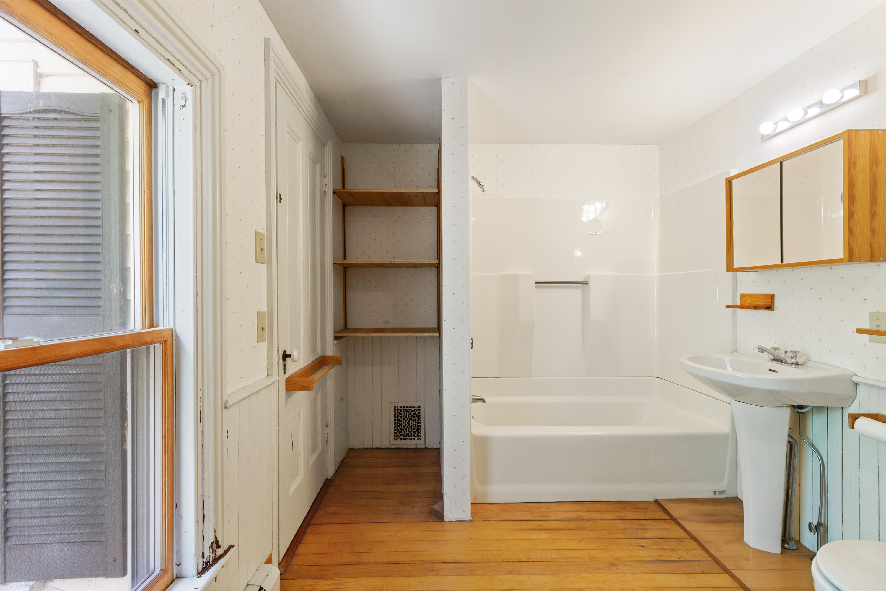 44 Pascal Avenue Rockport, ME 04856 - Photo 27 of 34 31-44PascalAv-Rockport-KS