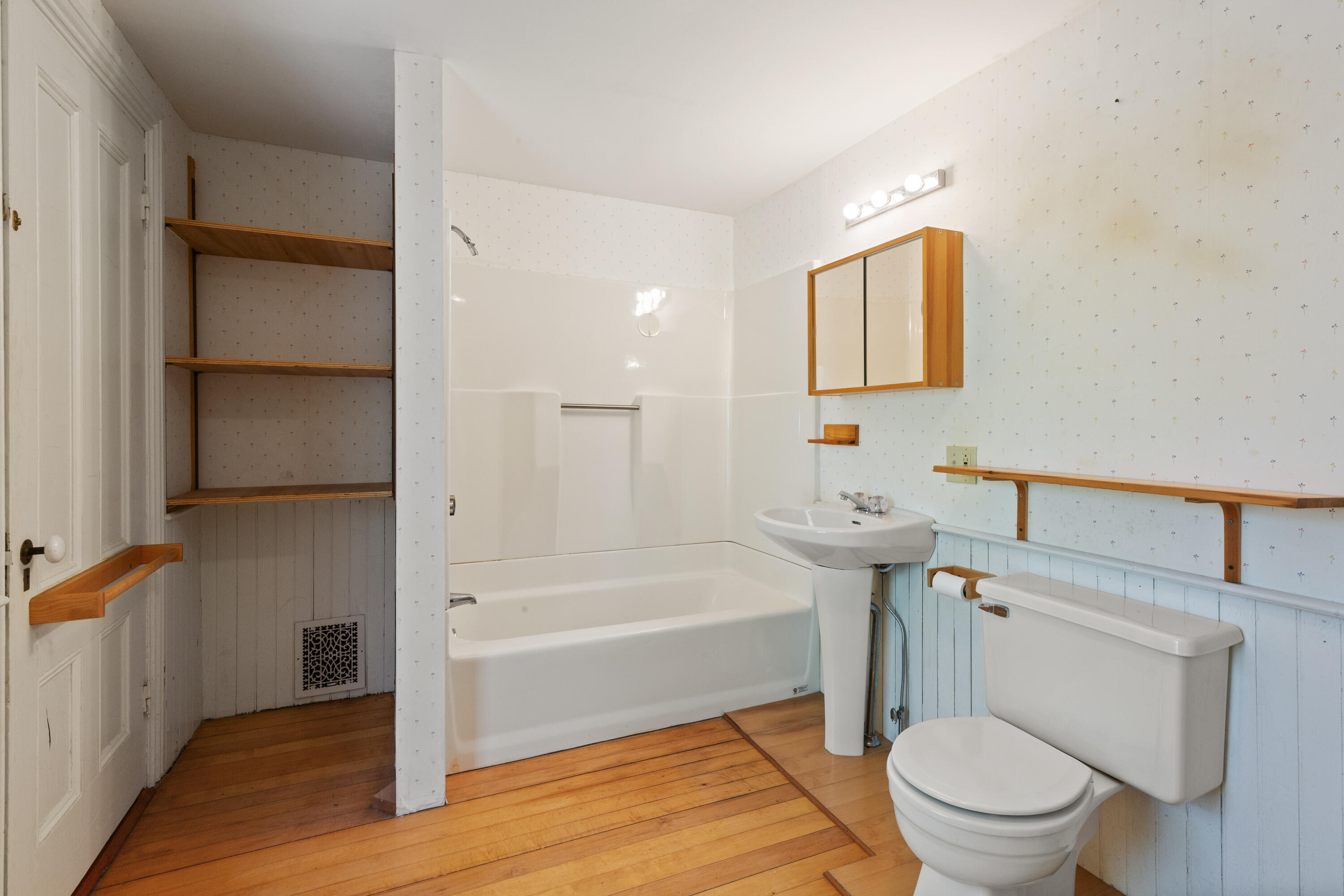 44 Pascal Avenue Rockport, ME 04856 - Photo 28 of 34 32-44PascalAv-Rockport-KS